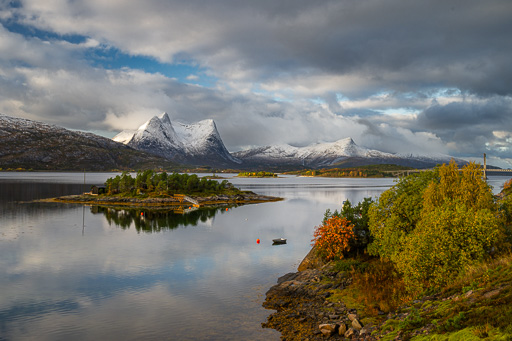 Senja
 Hero